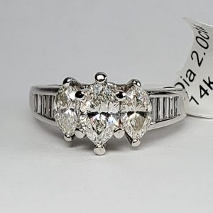 2 carat total weight 3 stone design ring