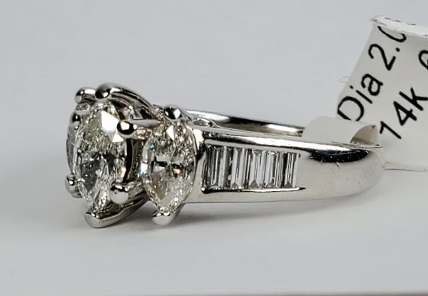 2 carat total weight 3 stone design ring - Image 3